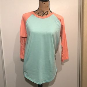 LulaRoe Randy Ragland shirt Sz Large